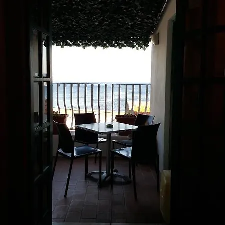Ventura Bed & Breakfast 3*
