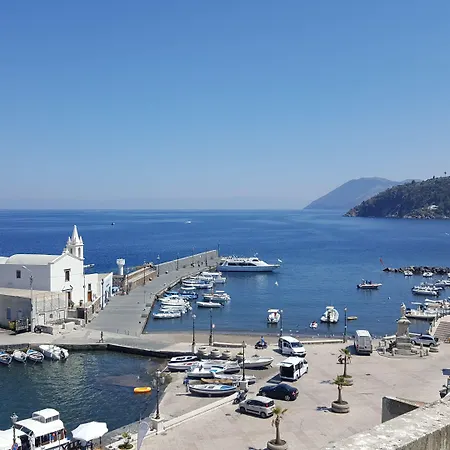 Ventura 3* Λίπαρι