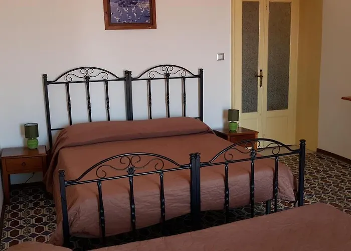 Ventura Bed and Breakfast 3*