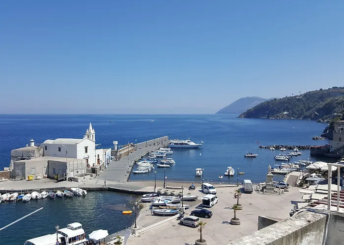 Ventura 3* Λίπαρι